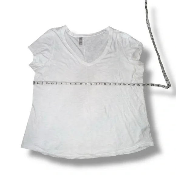 SPANX Pima Cotton V-Neck Tee - White 2X - Picture 10 of 10